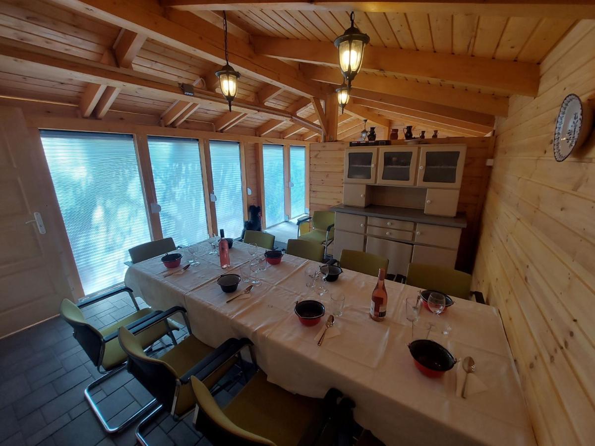 E-Tekergok Haza Hotel Bukkzserc Bagian luar foto