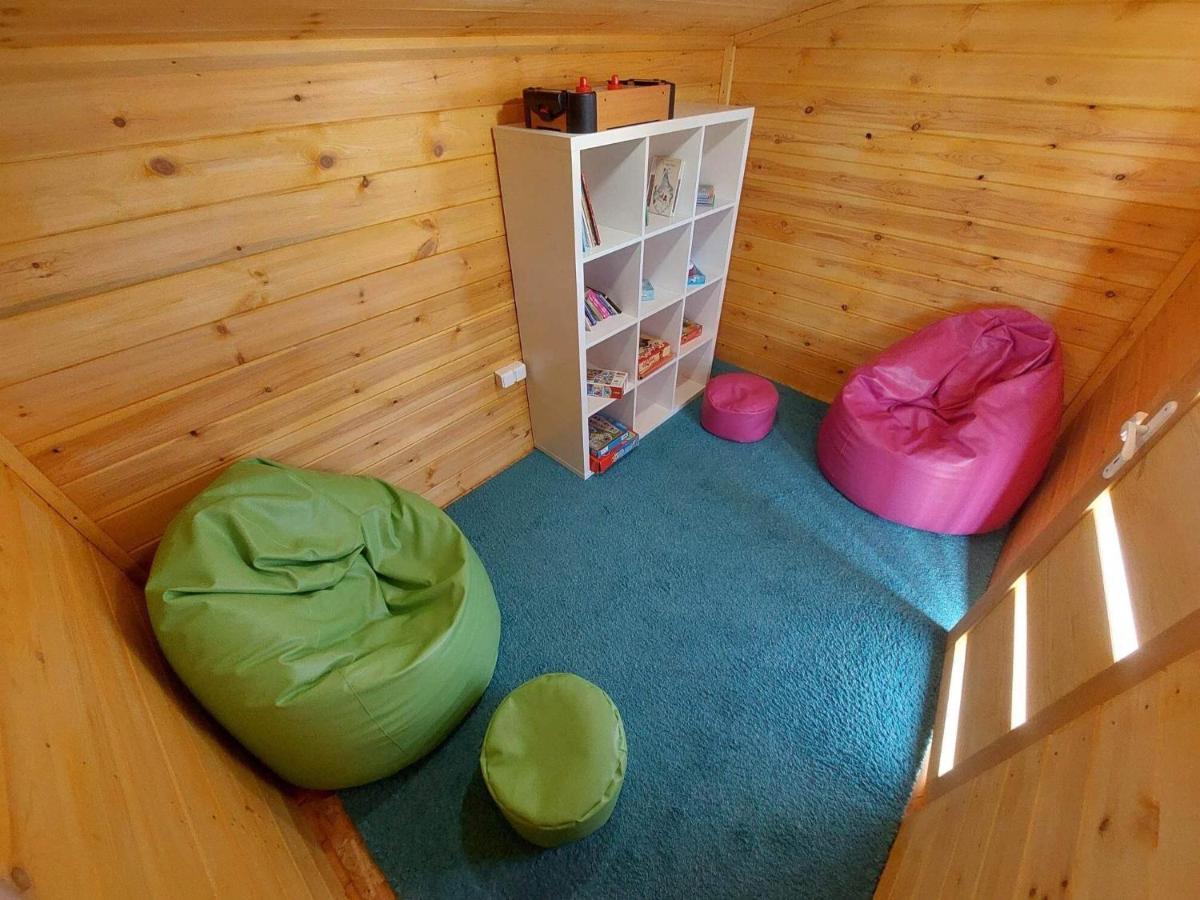 E-Tekergok Haza Hotel Bukkzserc Bagian luar foto
