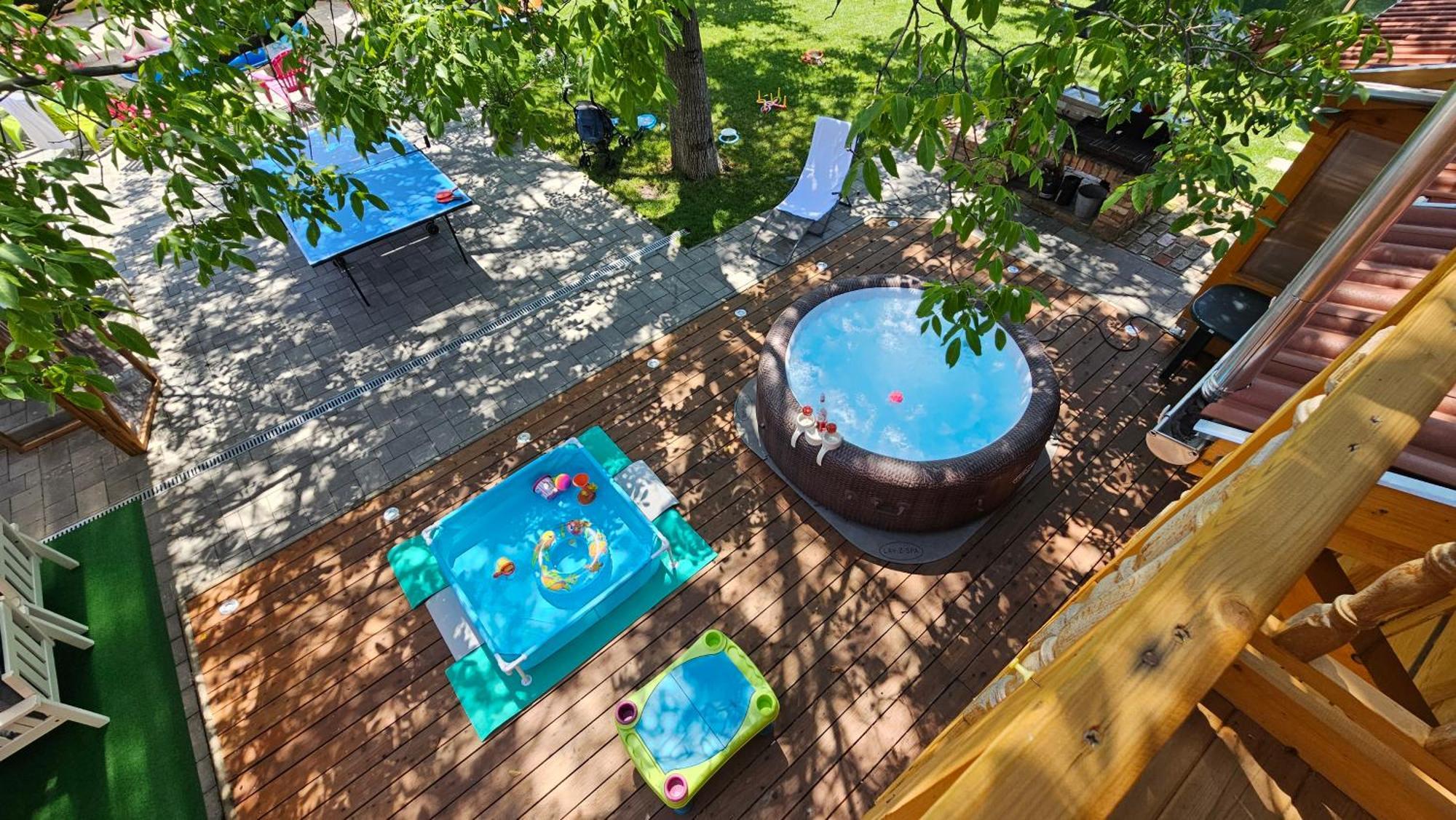 E-Tekergok Haza Hotel Bukkzserc Bagian luar foto